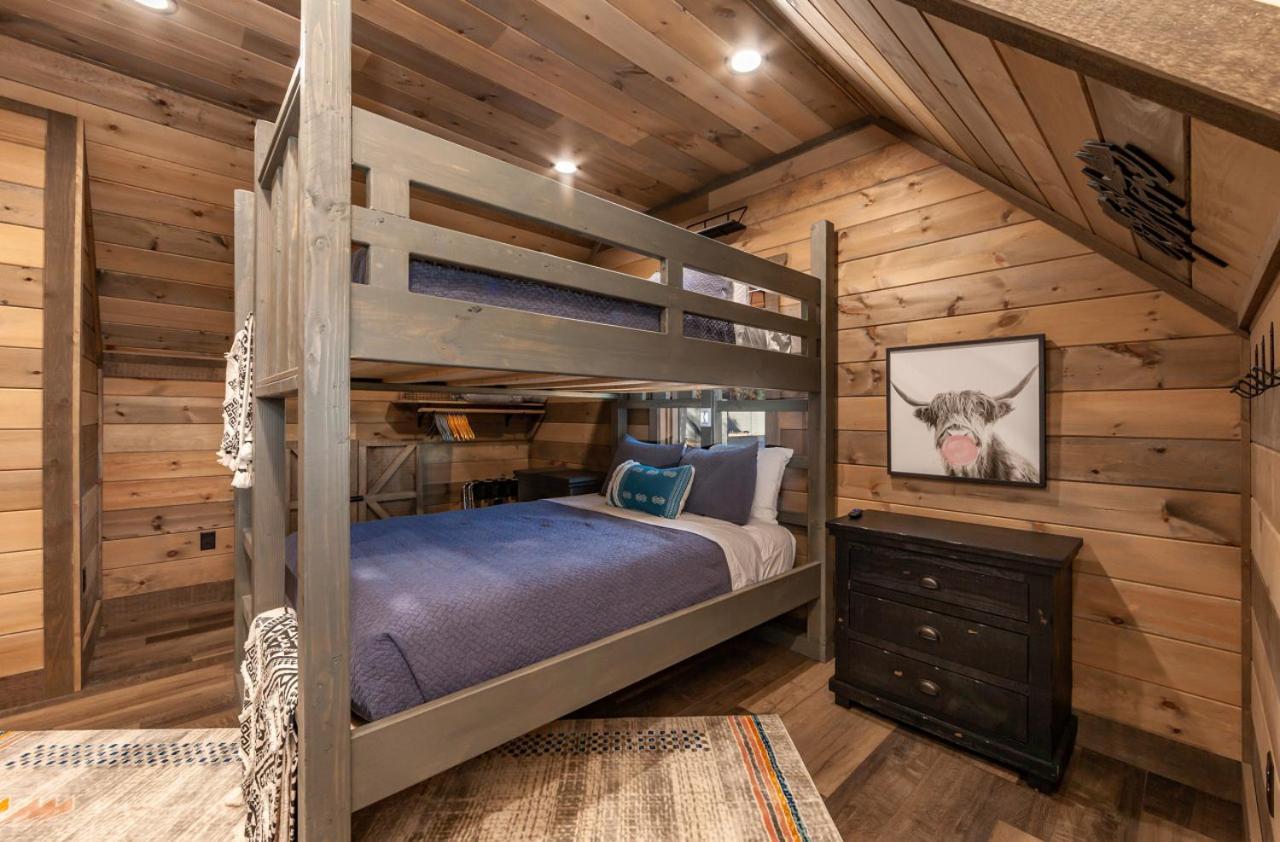 Splash Mountain Pool Hot Tub Theater Game Room Sevierville Eksteriør bilde